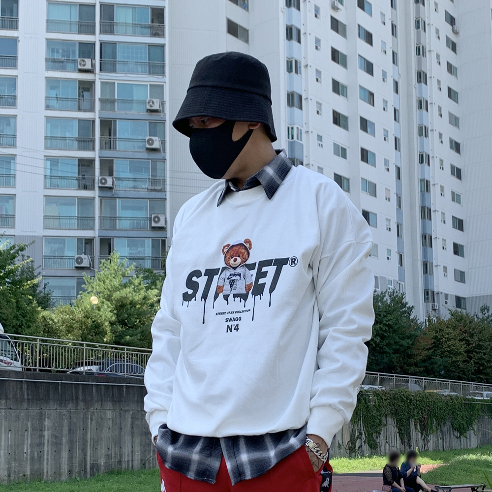 스트릿 베어 맨투맨